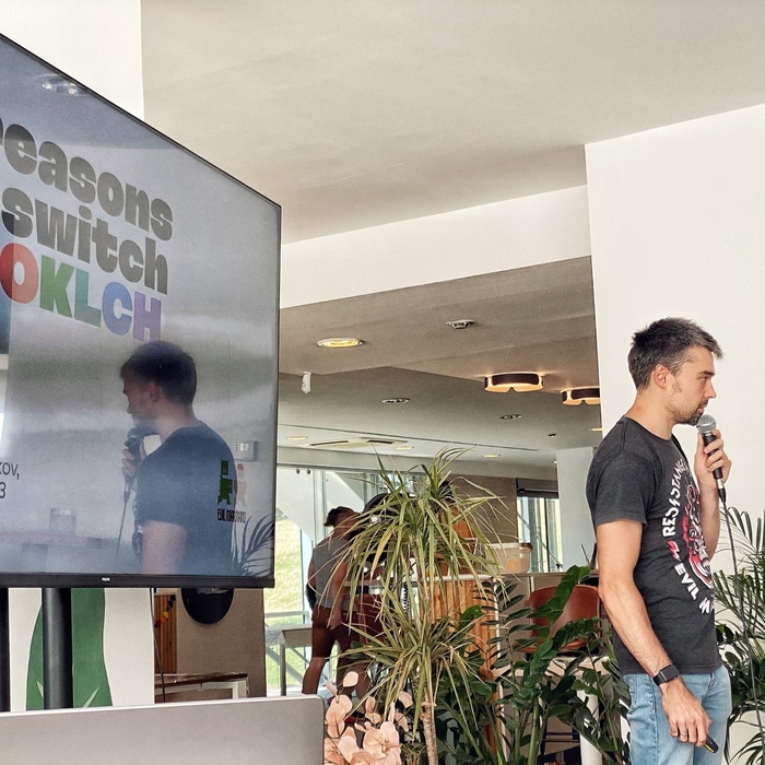 Background for 3 reasons to switch to OKLCH